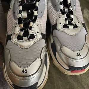 Mens Balenciaga sneakers lightly worn